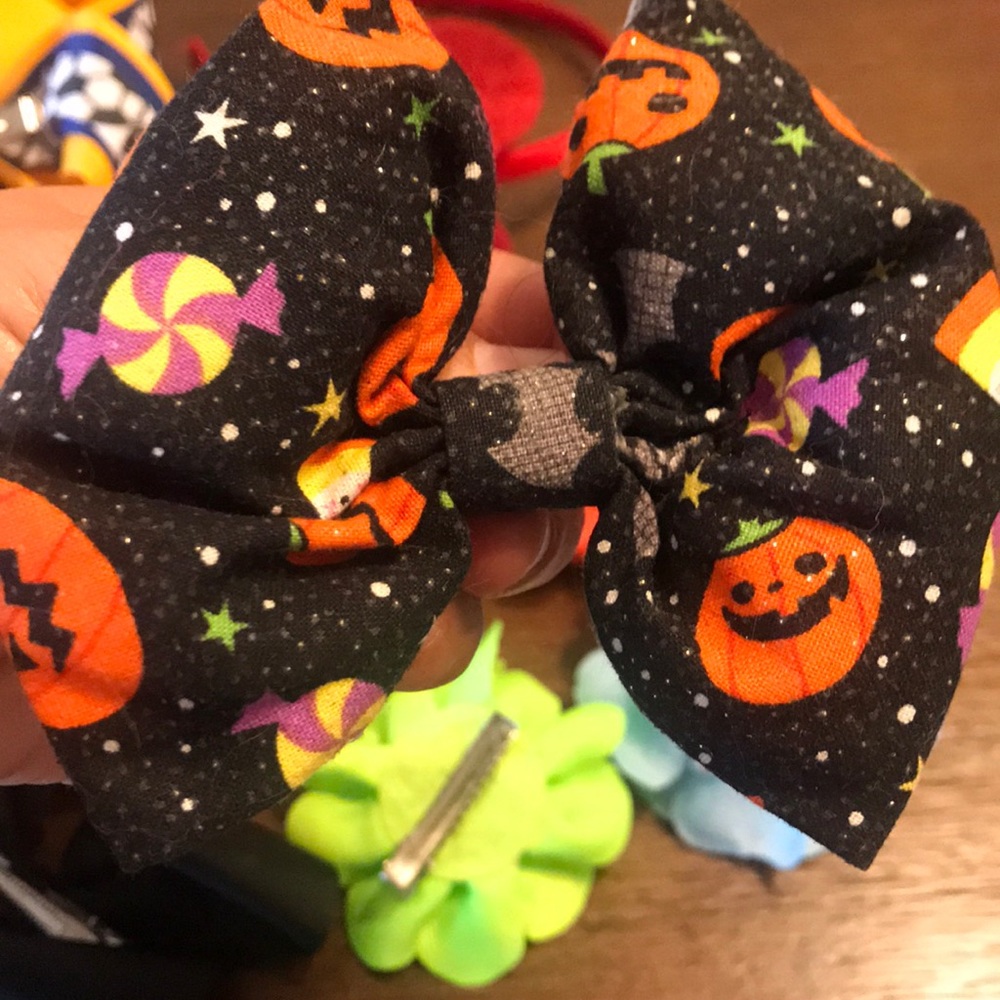 Bows - Picture 11 of 12